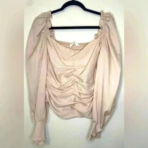 ASTR The Label - Square Neck Puff Sleeve Top (Blush color) - Picture 2 of 7